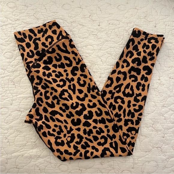 NWOT ‘balance athletica’ leopard leggings - Picture 3 of 3